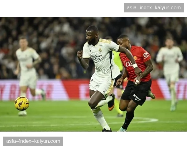 诺丁汉森林1-0小胜卢顿,全场唯一进球来自角球进攻中的头球